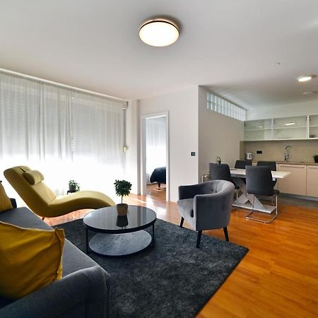 Lavir Apartment With Parking Zagreb Eksteriør bilde