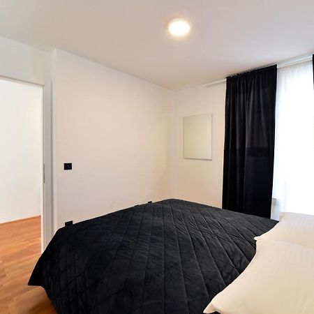 Lavir Apartment With Parking Zagreb Eksteriør bilde