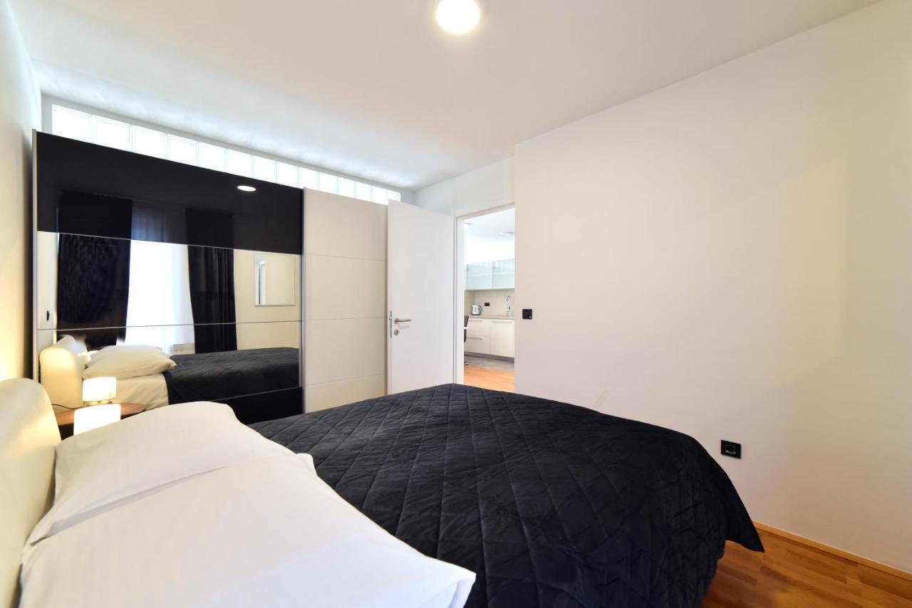 Lavir Apartment With Parking Zagreb Eksteriør bilde