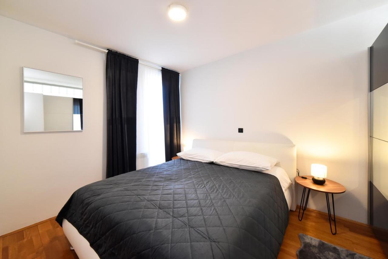 Lavir Apartment With Parking Zagreb Eksteriør bilde