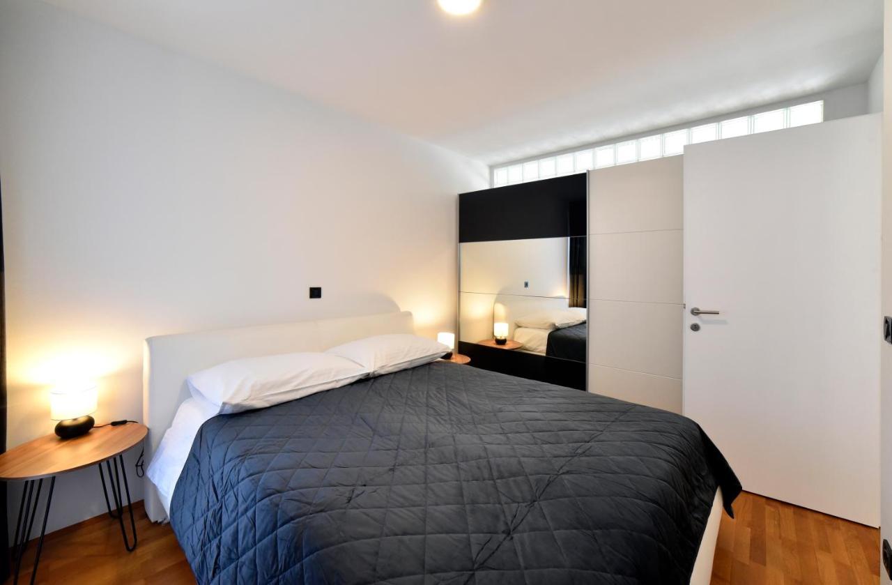 Lavir Apartment With Parking Zagreb Eksteriør bilde