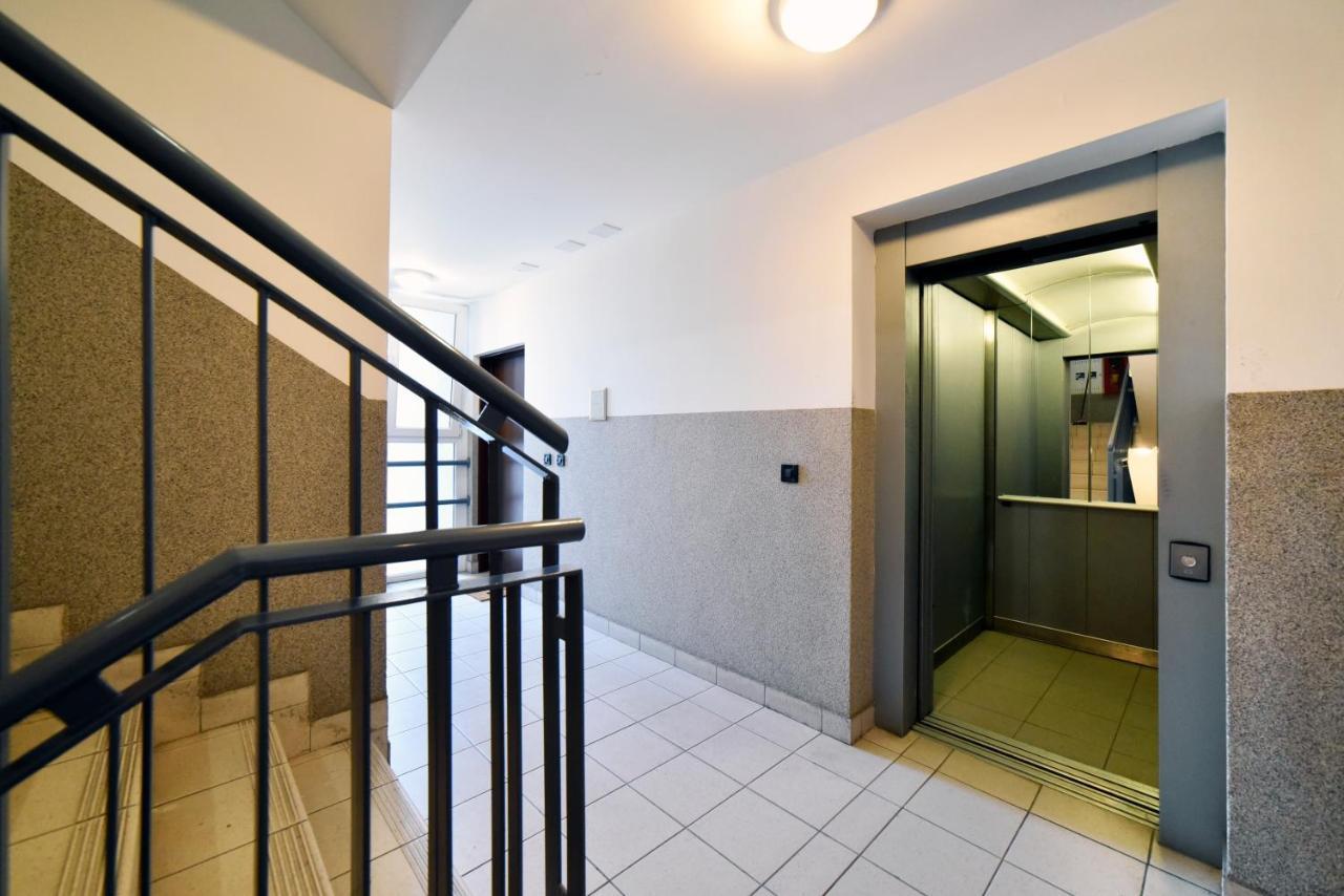 Lavir Apartment With Parking Zagreb Eksteriør bilde